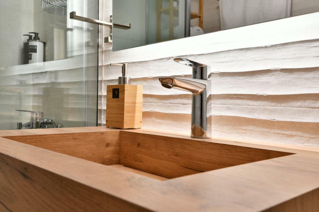 Athens Center Luxury Suite Экстерьер фото